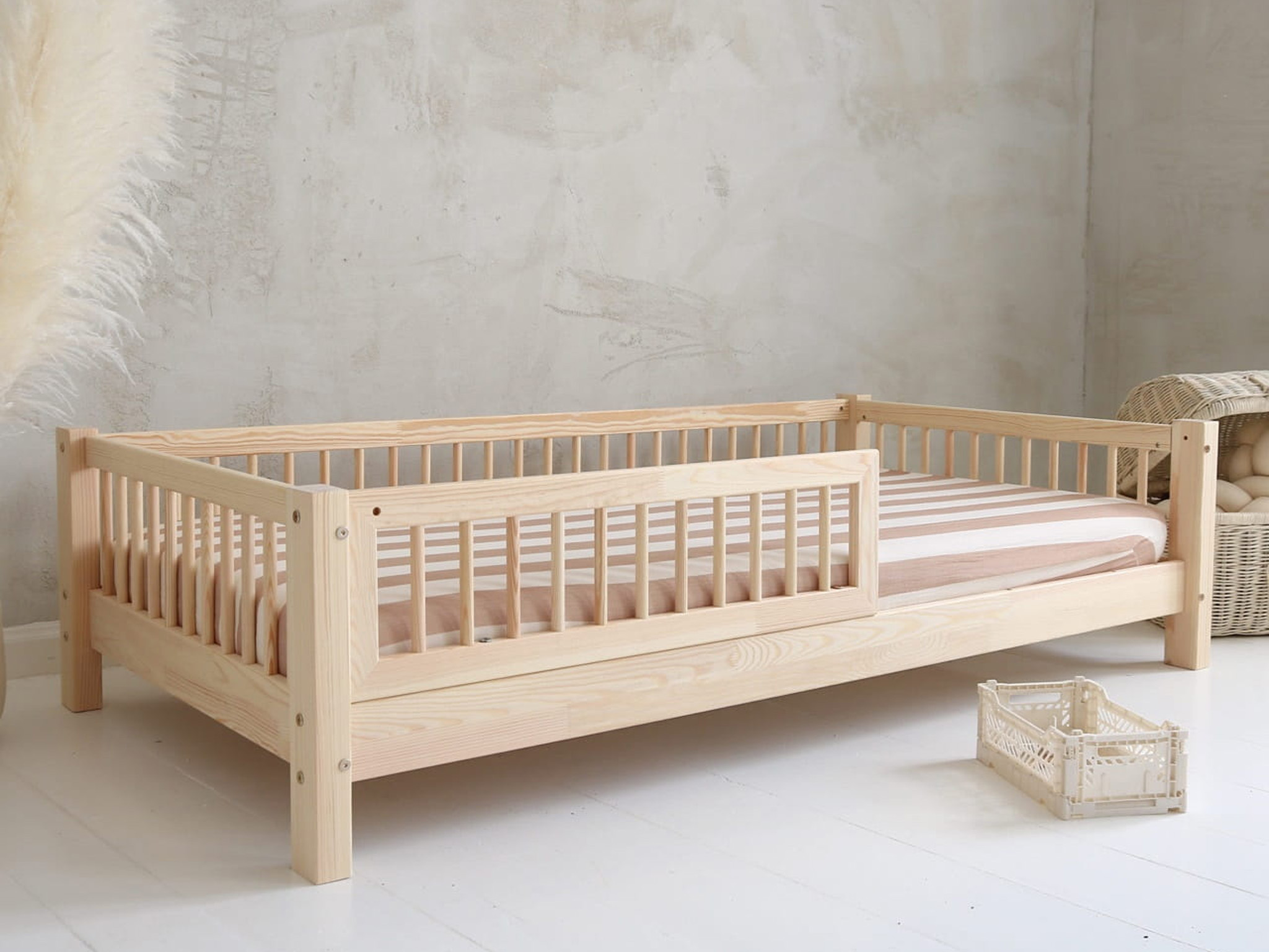 LT Detská posteľ so zábranou Elora Slats 90x190 - prírodná